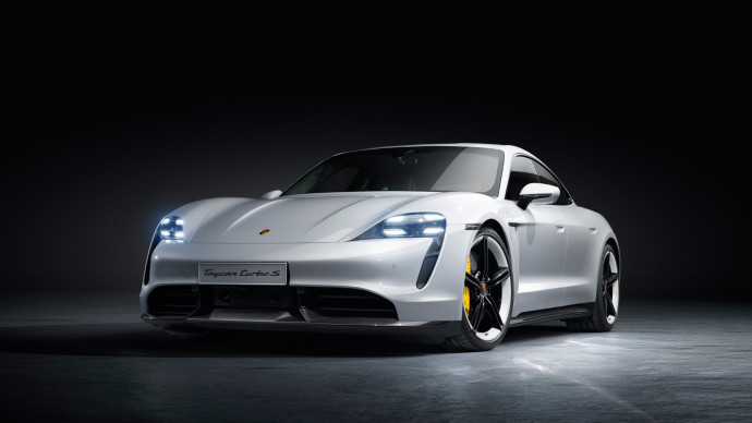 Porsche Taycan a gazdag gyorshajtóknak (Fotó: Porsche)
