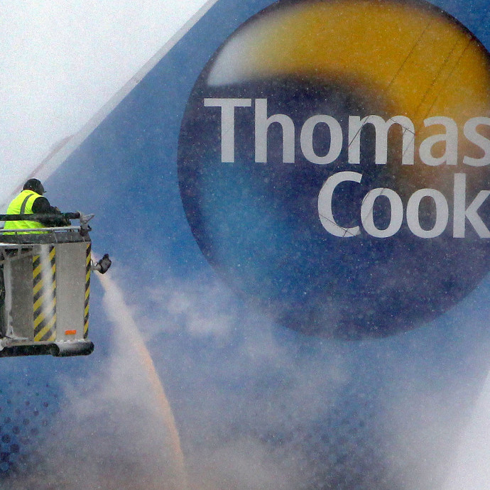A Thomas Cook összeomlása annak a jele, hogy a társasutazást kinyírja az internet