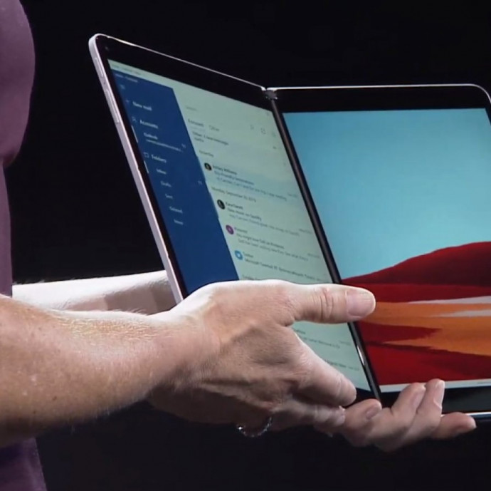 Nagy erőkkel próbálják feltámasztani a könyv alakú számítógép ötletét