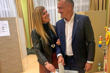 Még mindig a Fidesz ellenőrzi a vidéki városok lakosságának többségét, de rengeteget vesztett