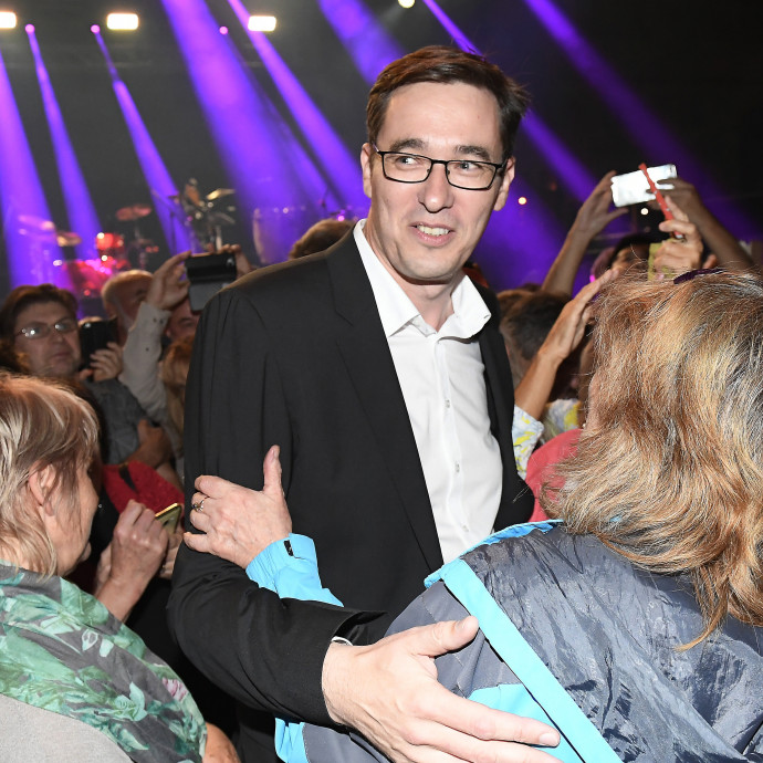 Olcsóbb BKV-jegy Tiborcz-adóból? Nincs könnyű helyzetben Karácsony