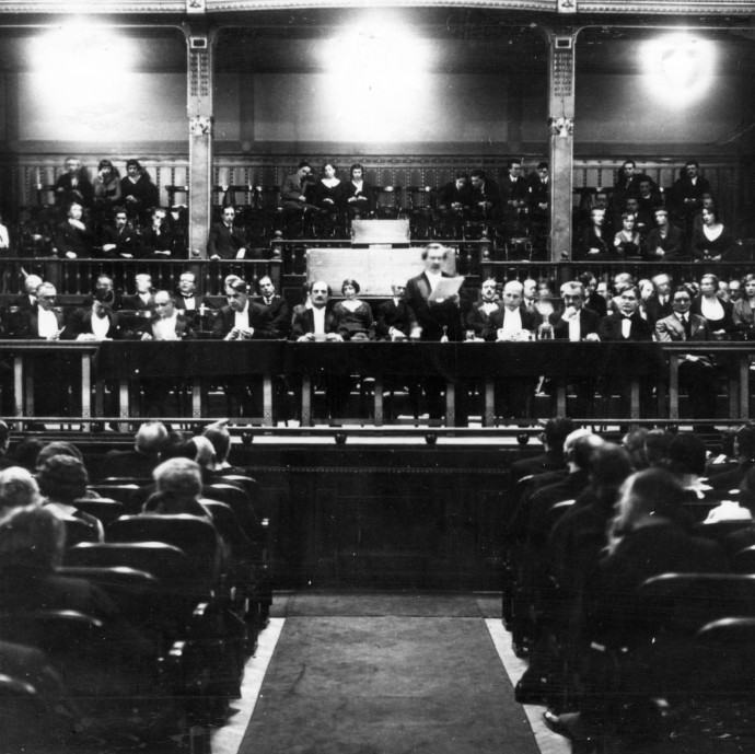 A zongoraművész könyvespolca