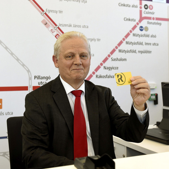 Hatmilliárdos gödörből kell kihúzni Tarlósék elfuserált projektjét