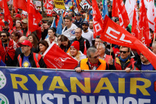 Elkaszálta egy bíróság a Ryanair csomagszabályzatát