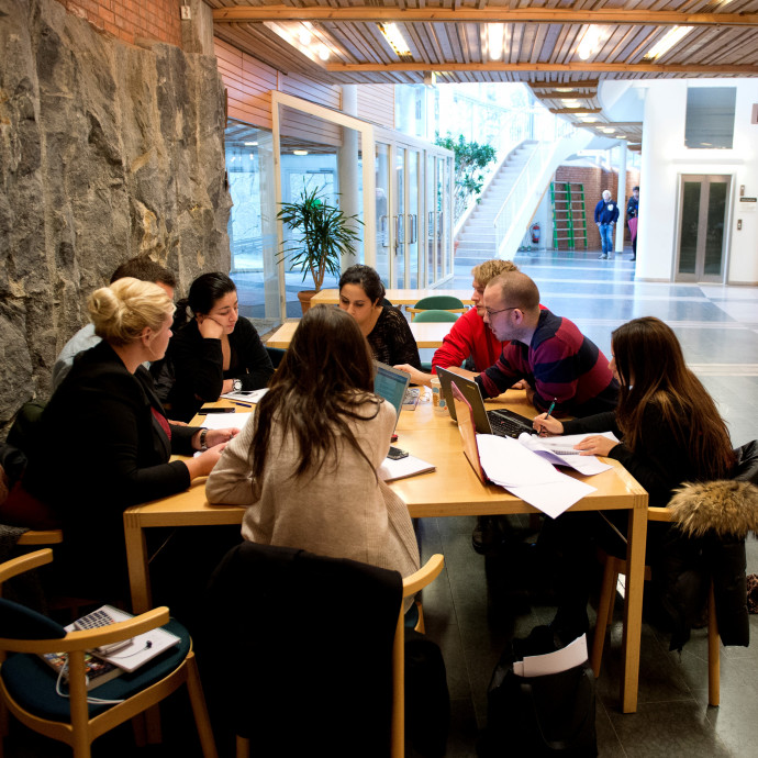 Aránytalanul a nőkre hárulnak az agyzsibbasztó feladatok