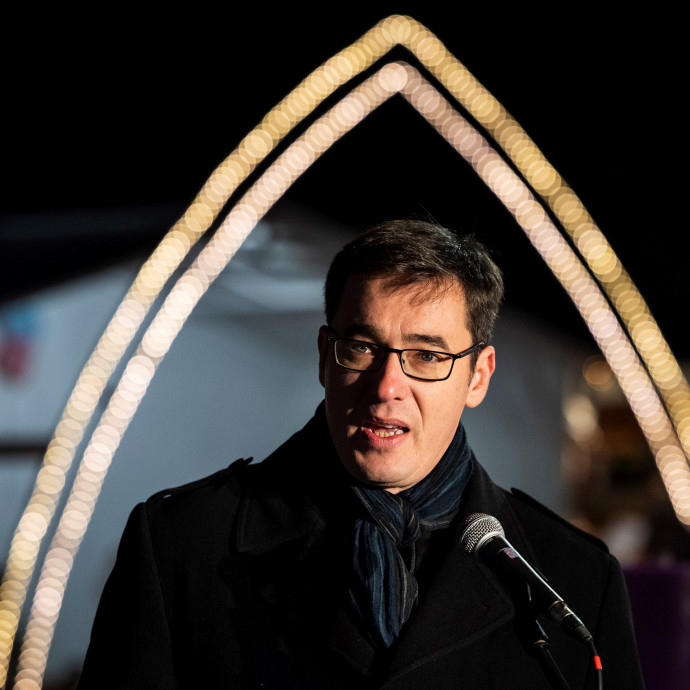 Karácsony: Nincs pénz a Lánchíd felújítására és az állatkert befejezésére