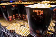 A moziknak csak azért kell a film, hogy vagyonokat keressenek a popcornon