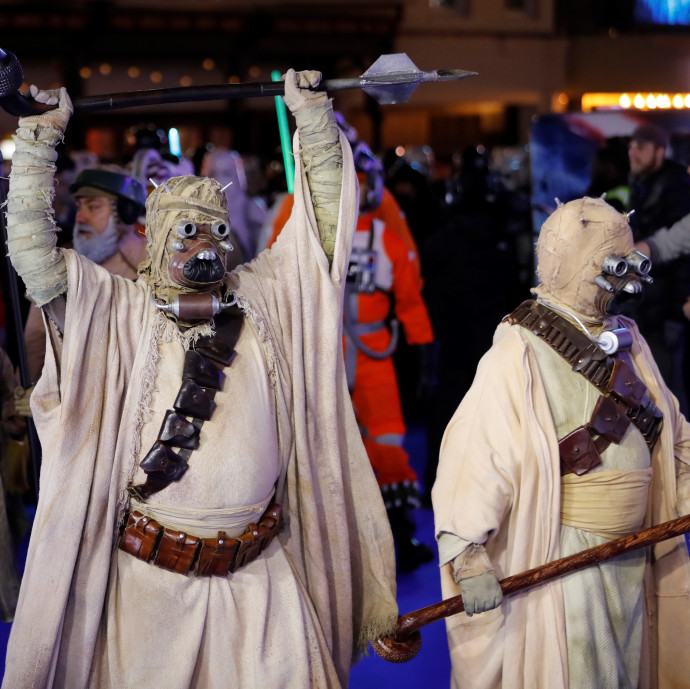 A kritikusok lehúzták az új Star Warst, de így is kasszát robbanthat