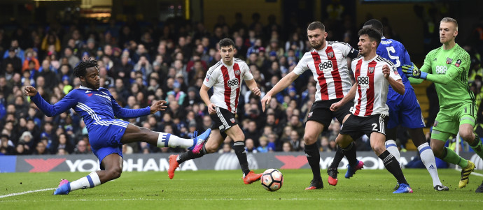 A Brentford focistái a Chelsea elleni kupameccsen 2017-ben. Fotó: AFP