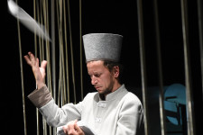 Aki fizet, az rendel?