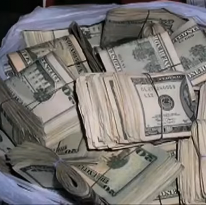 Az üres lakásban nem volt más, csak 37 milliárd forintnyi készpénz