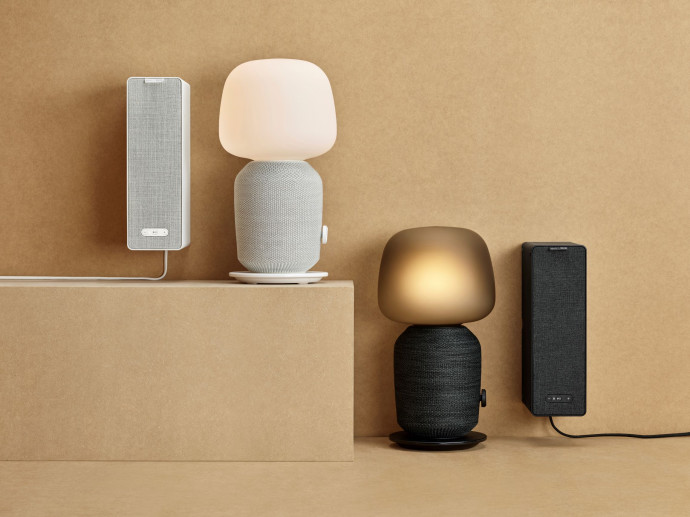 Az áramot még dróton kapják a Symfonisk hangszórók (Fotó: Ikea)