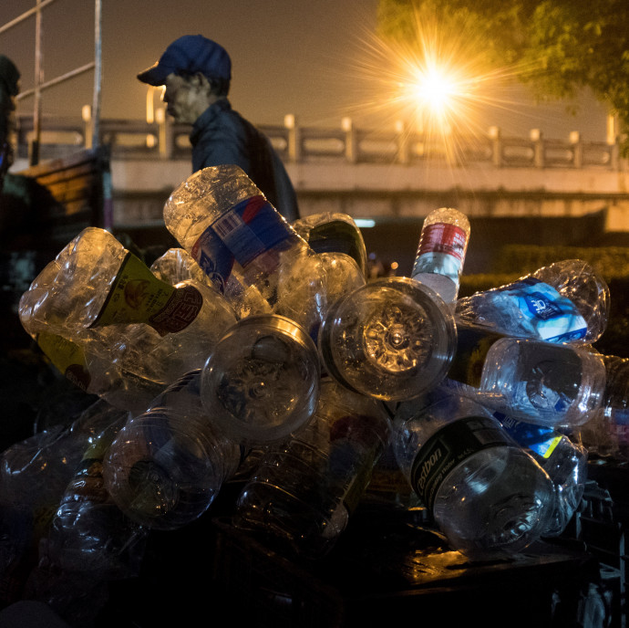 Kína is elkezdte betiltani az egyszer használatos műanyagokat