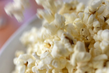 Sokat elmond a világról, hogy mennyire máshogy viszonyulnak egy popcornos zacskóhoz Európában és az USA-ban