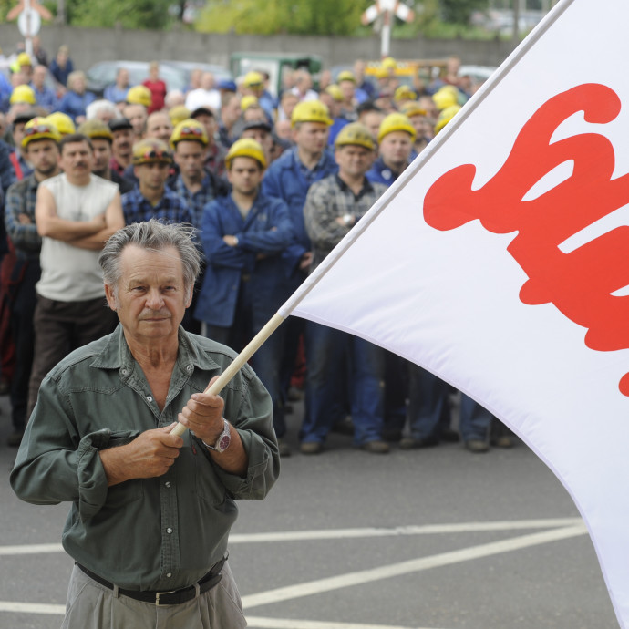 A lengyelek azt akarták, hogy a fizetést ki kelljen írni az álláshirdetésekben, de a terv elbukik