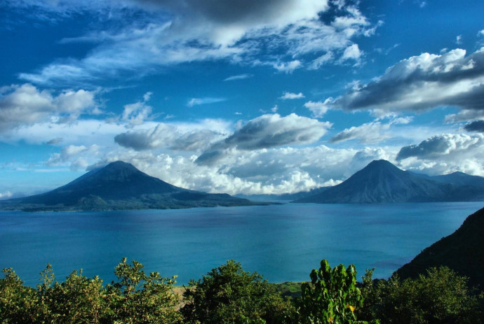 Az Atitlán-tó látképe.. Forrás: Facebook/San Pedro La Laguna