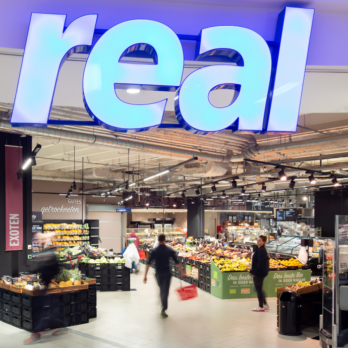 Orosz oligarchát gazdagítanak az egyik legnagyobb boltlánc vásárlói Németországban