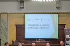 Hiába szorult vissza a hétköznapi korrupció, mégsem lett tisztességesebb az ország