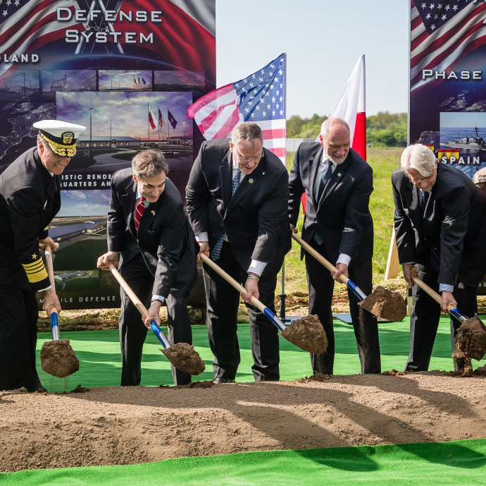Tovább késik az amerikai rakétavédelmi bázis Lengyelországban