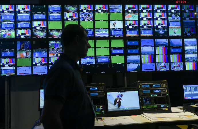 Már nem csak befogad a tévénéző, vissza is szól a készítőknek