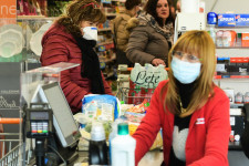 Olaszországban 1600 százalékkal nőtt a szájmaszkok ára a koronavírus miatt