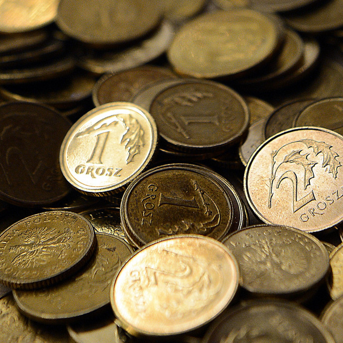 A hivatalos átlagfizetés felét sem keresi meg az emberek jelentős része Lengyelországban