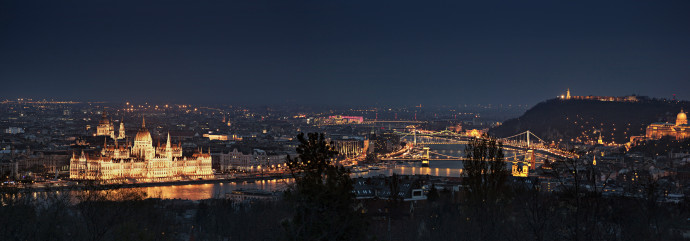 Budapest látképe esti kivilágításban. Fotó: Róka László/MTVA