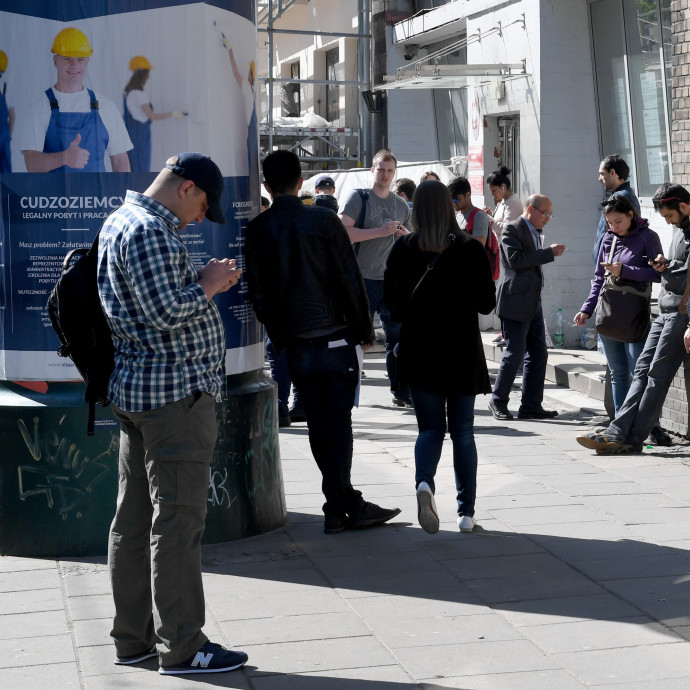 Megismétli a német hibát a gazdasági bevándorlókkal Közép-Európa