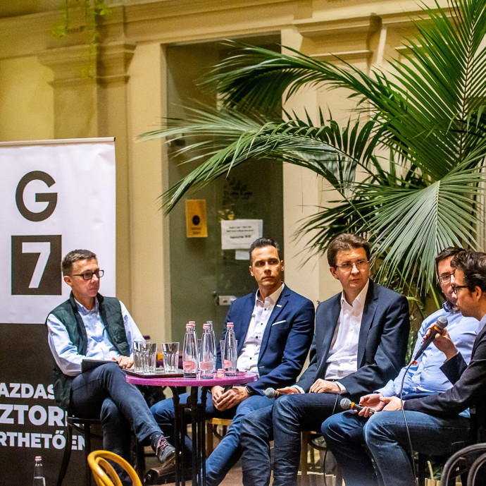 Húsz év múlva eltűnhetnek a benzines és dízelautók a szalonokból?