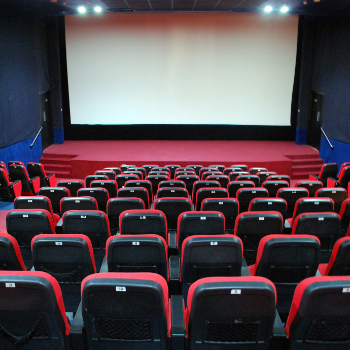 Maguktól is kiürültek a mozik a hétvégén