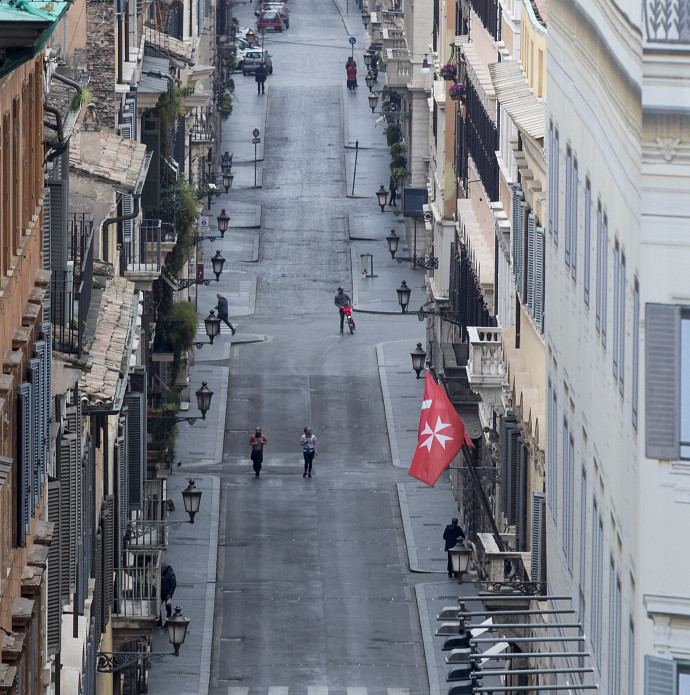 „Nagyon élvezzük a lelassult életet” – külföldiek mesélnek a hetek óta tartó bezártságról