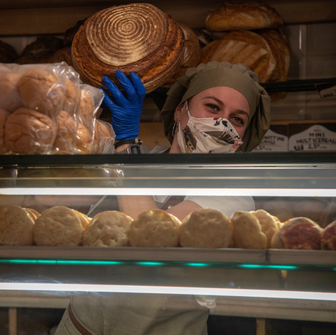 A piramisjáték és a penész is jól mutatja, mennyire gyorsan terjedhet a koronavírus