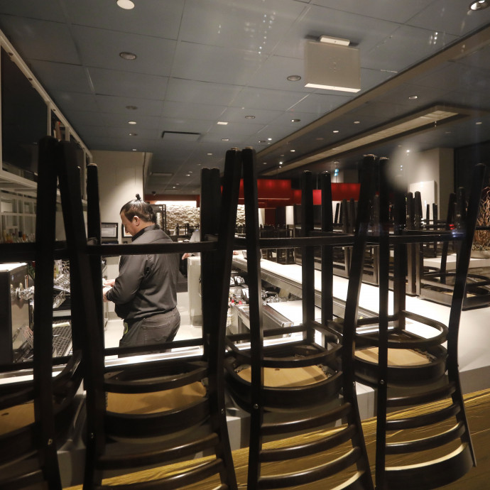 Szakácsként 800 ezret keresett, most örül, hogy elmehetett futárnak minimálbérért