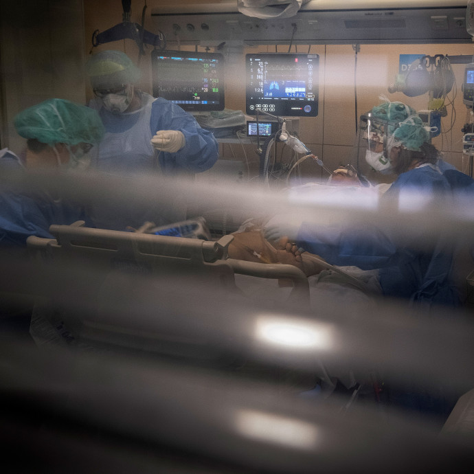 Mivel operálnak ma a gazdasági intenzív osztályon?