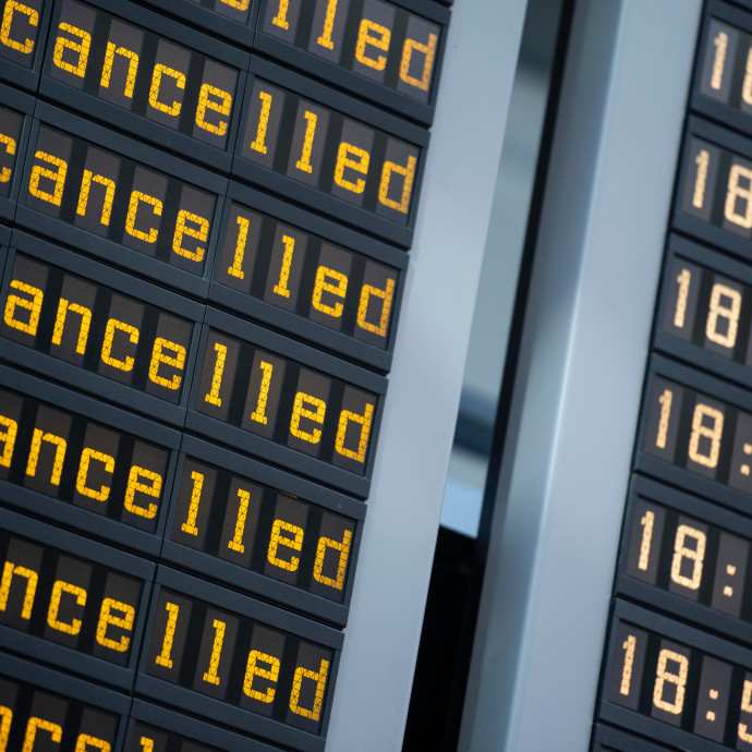 Nagy hiba lenne, ha úgy indítanák újra a padlóra került légitársaságokat, mintha mi sem történt volna