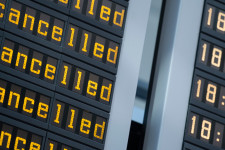 Nagy hiba lenne, ha úgy indítanák újra a padlóra került légitársaságokat, mintha mi sem történt volna