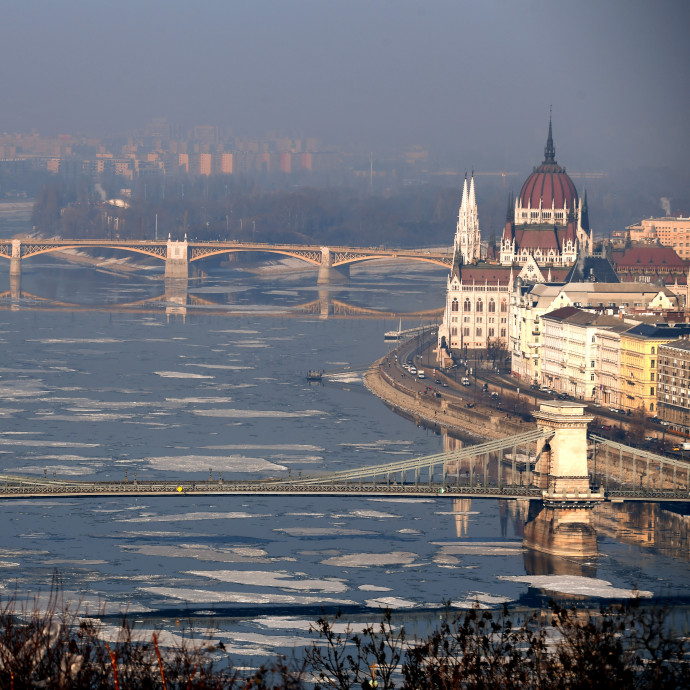 Budapesten jobban tisztult a levegő a veszélyhelyzet kihirdetése után, mint karácsonykor szokott