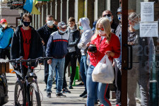 Az elszakított, állásukat elvesztő magyar migránsok