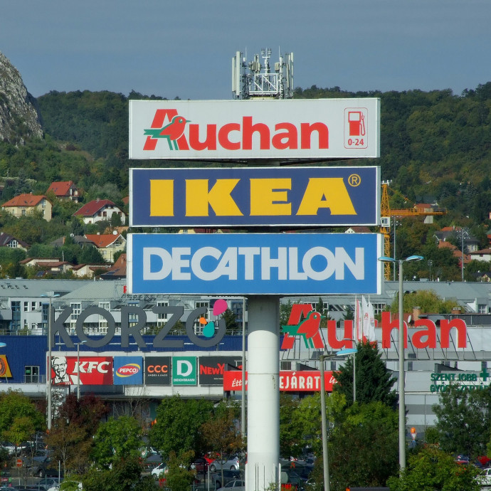 Tíz nagy cég fizeti a kisker különadó nagy részét, de a közepes méretűeknek is fájni fog