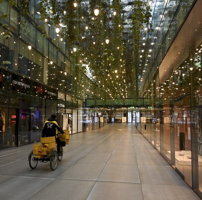 „Éjszakákon keresztül töprengek, hogyan lehetne életben maradni” – magyar kereskedők a kilátástalan helyzetről