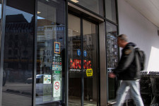 Vevőszámláló és beléptető automatát szerel fel az Aldi a német boltjaiban