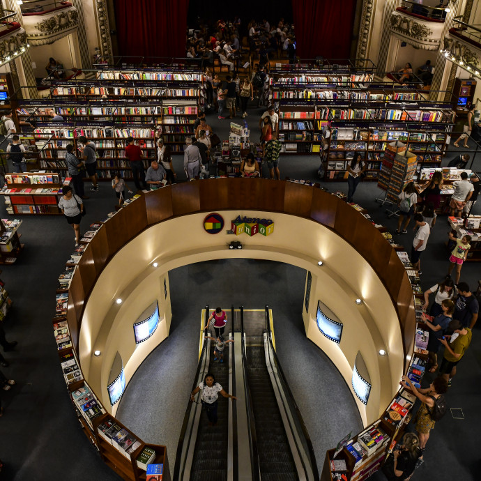 A karantén nem az olvasásról szól: hatalmas visszaesés a könyvpiacon