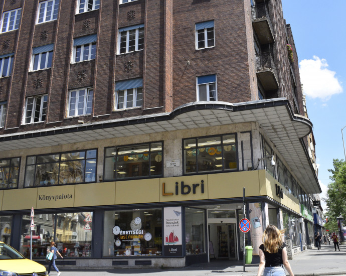 Libri könyváruház a Rákóczi út és a Síp utca sarkán. Fotó: Róka László/MTVA
