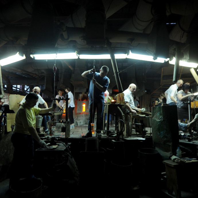 Tízezrek alatt ketyeg a bomba, óriási munkanélküliséget jeleznek előre az eddigi leépítések