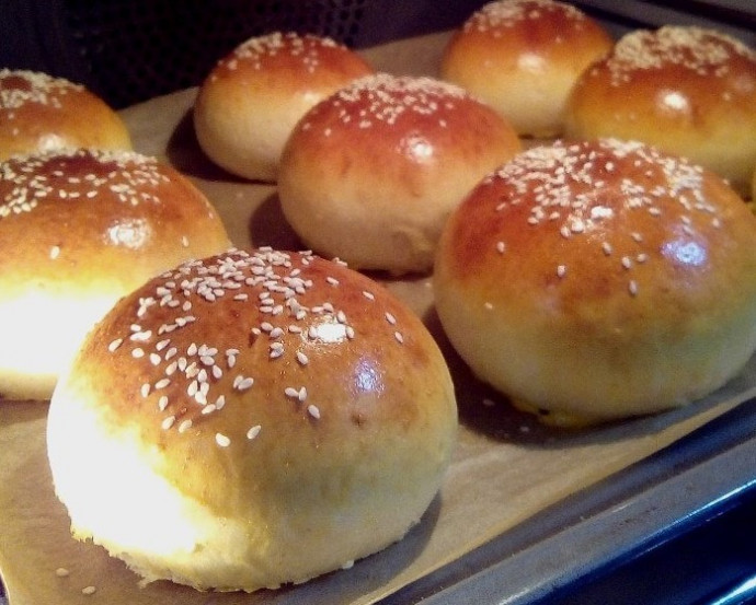 A harmadik receptnek pedig egy hamburger zsemlét javasolt.
