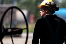 Az olajfinomítókból két hónapig pénznyelő automaták lettek, és ezt a Mol is megérezhette