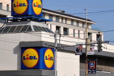 A Lidl hozzádrágult az Aldihoz májusban