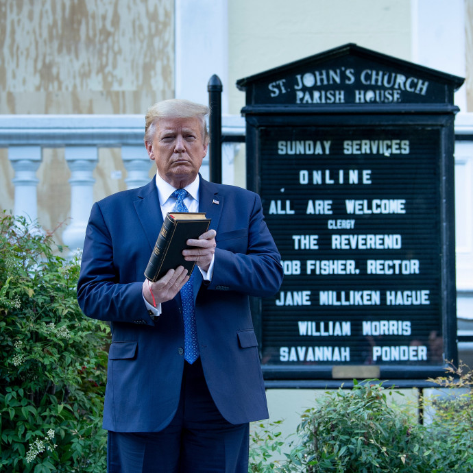 Nem tud olyan mélyre süllyedni az USA, hogy elveszítse a kényelmes kiváltságát