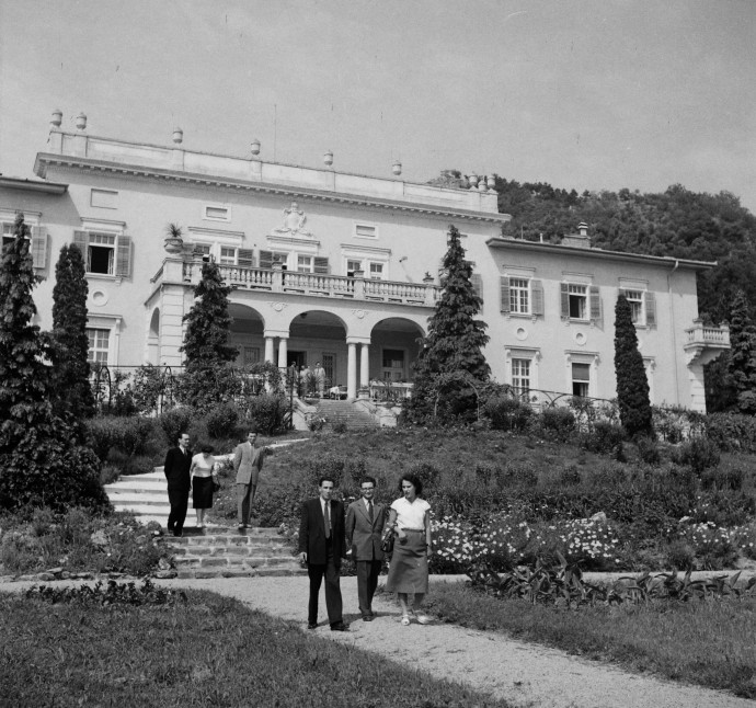 A kastély egy 1955-ös képen. Fotó: Fortepan/Kotnyek Antal