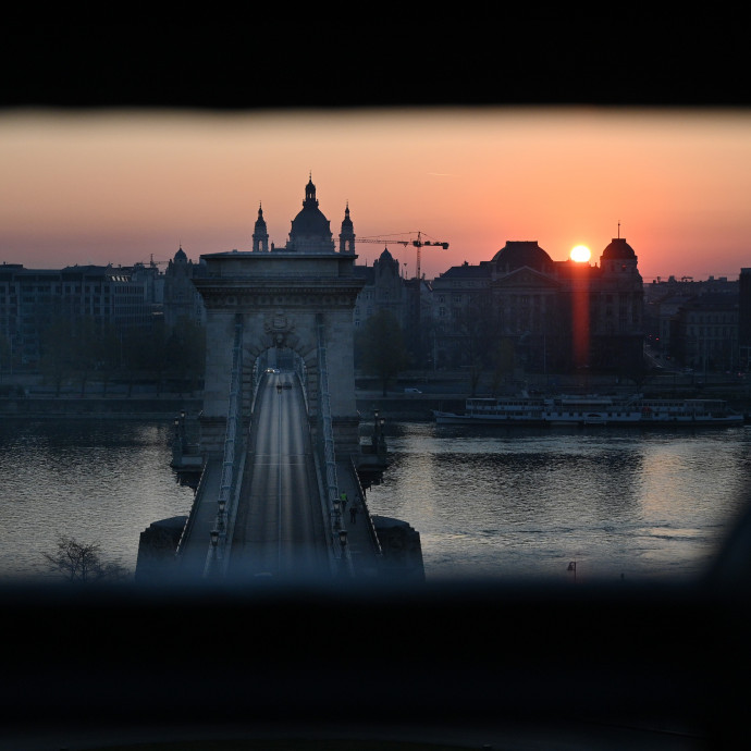 Sok hely van, ahova tenni kellene, de nincs honnan elvenni